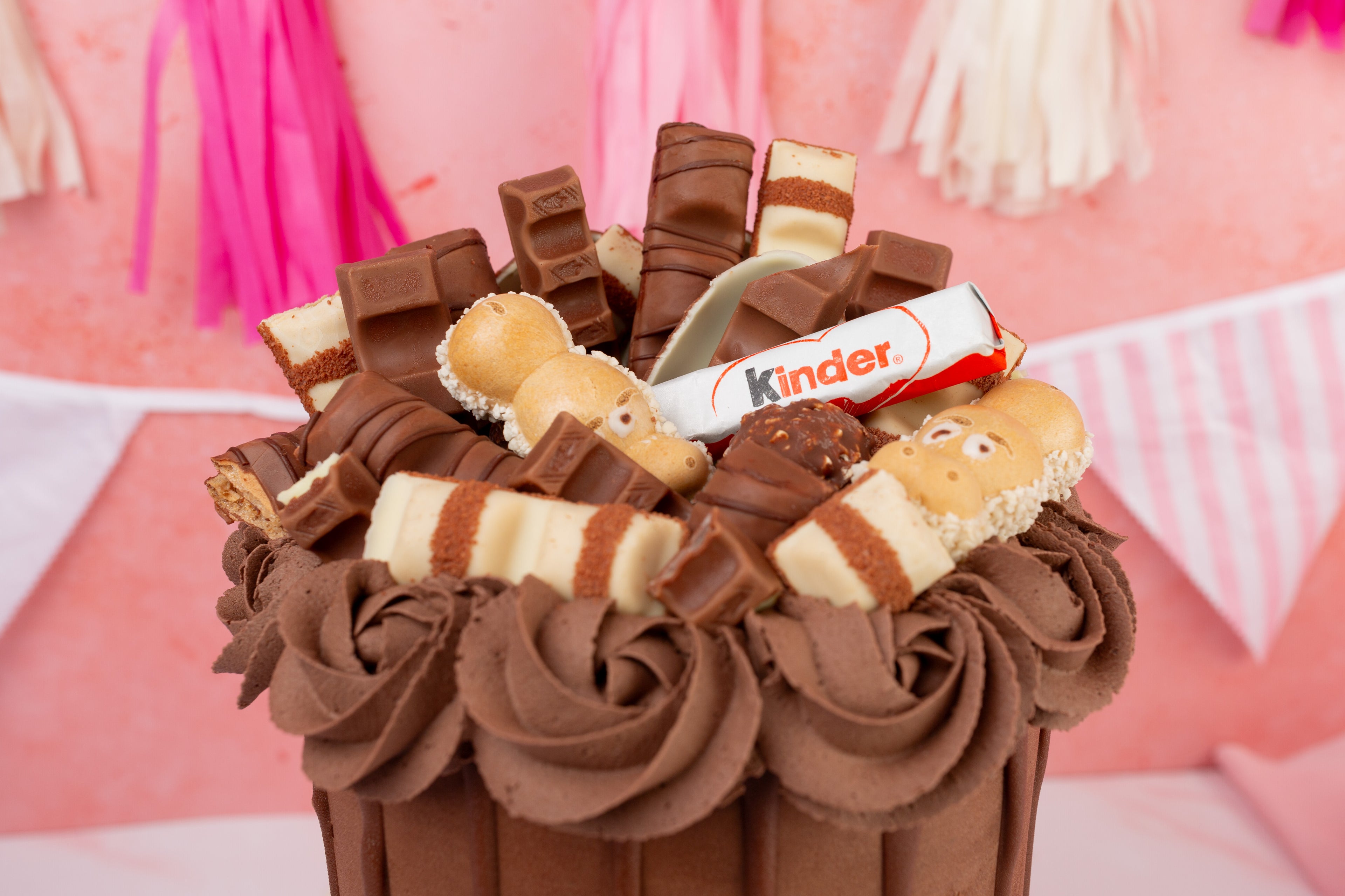 Kinder Bueno Overload Cake